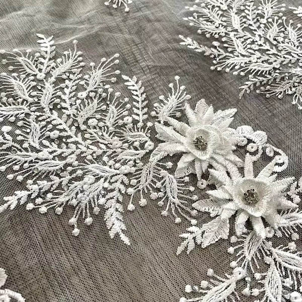 ຜ້າ 3D Floral Tulle Lace ດ້ວຍ Rhinestone