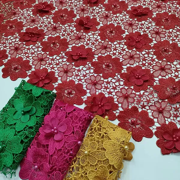 3D Flower Lace Fabric ທີ່ລະລາຍນ້ຳລາຍປັກແສ່ວ Bead Guipure Lace Fabric