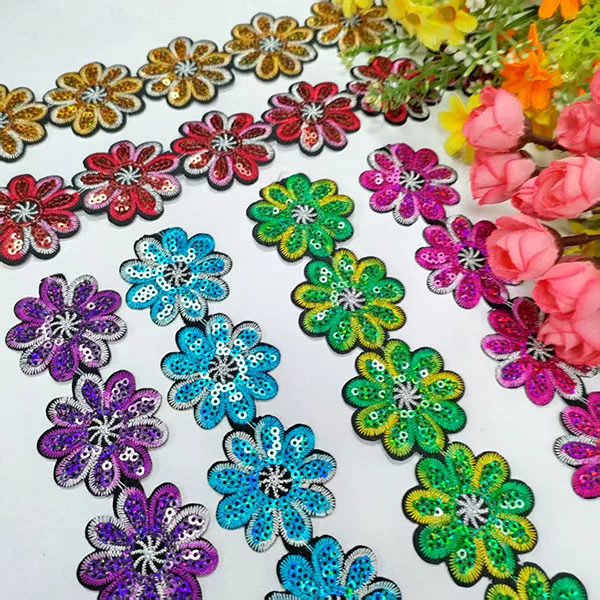 ອຸປະກອນເຄື່ອງນຸ່ງຫົ່ມ sequins sequins lace ທີ່ມີກາວກັບຫລັງ